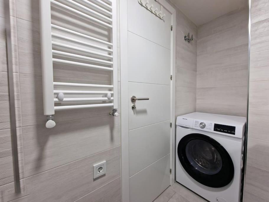 Seco Calle, Precisos Loft Super Equipado Cerca De Metro Pacifico Madrid Dış mekan fotoğraf