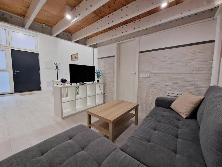 Seco Calle, Precisos Loft Super Equipado Cerca De Metro Pacifico Madrid Dış mekan fotoğraf